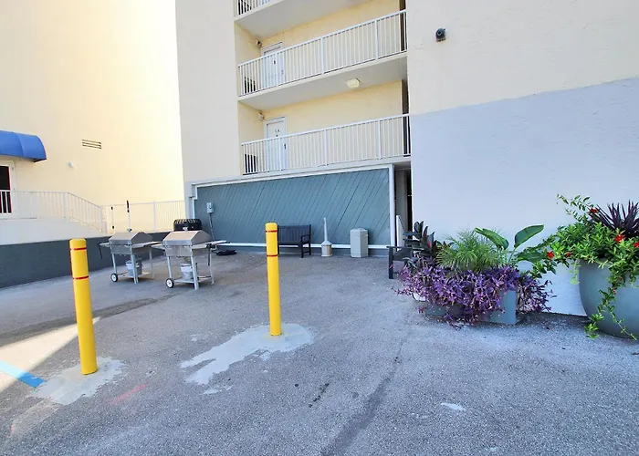 Castaways 5a By Youngs Suncoast Apartment