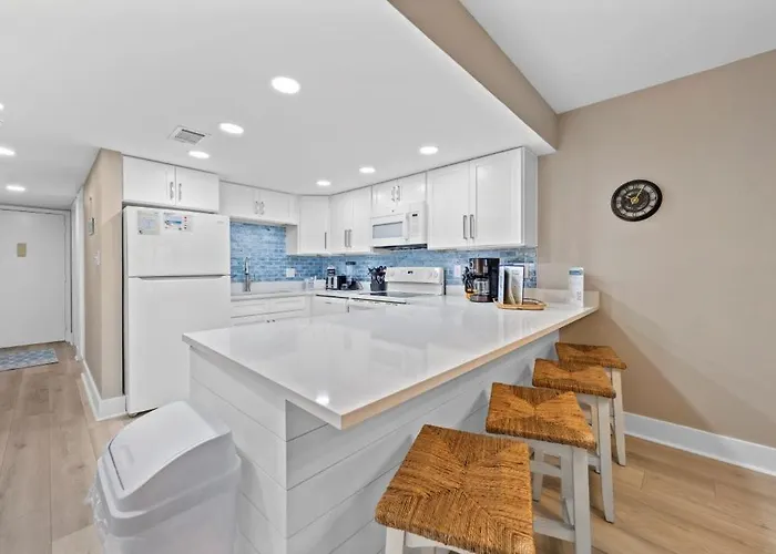 Apartment Castaways 5a By Youngs Suncoast